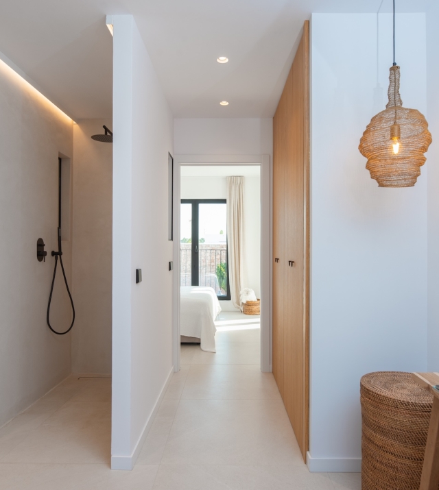 Resa Estates Ibiza can pep villa sale koop modern ensuite bedroom2.jpg